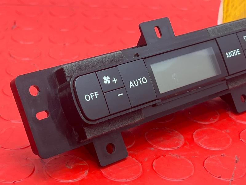 2011-2020 Infiniti QX56 QX80 Rear Temperature Climate Control Panel OEM 275111LK0A