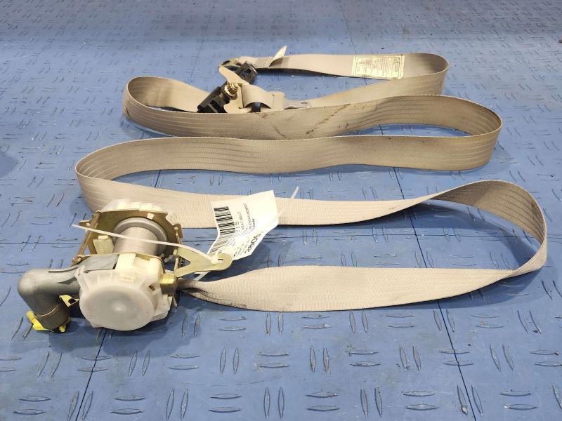2002 Toyota Camry Front Seat Belt