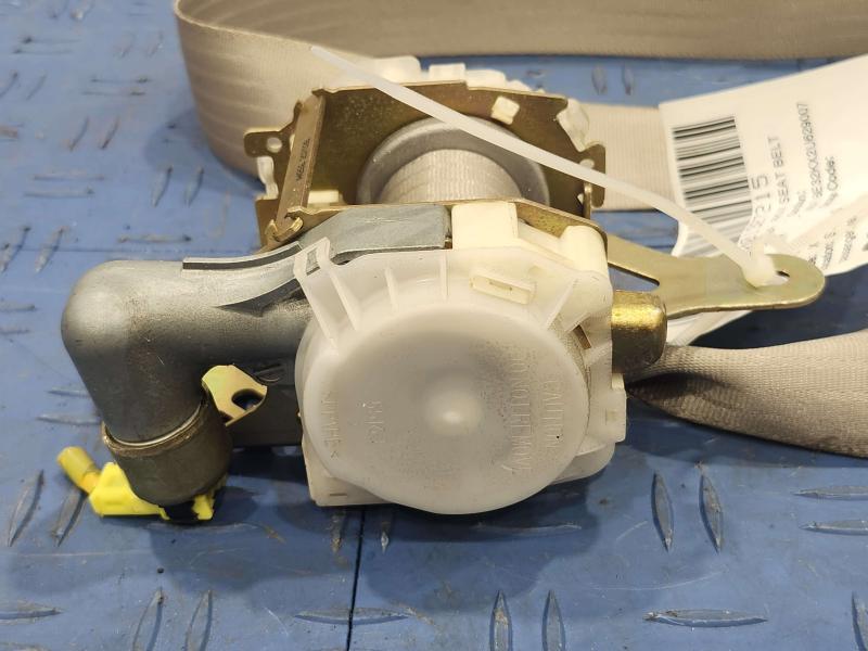 2002 Toyota Camry Front Seat Belt