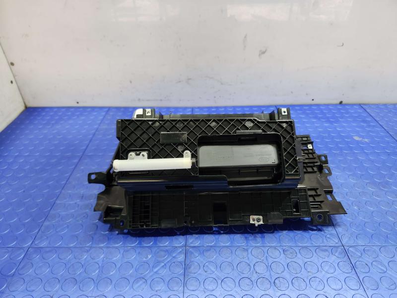 2020 Land Rover Discovery Sport Glove Box