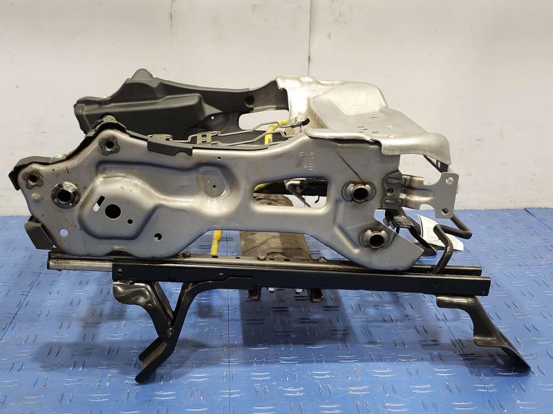 2018 Subaru Forester Seat Track