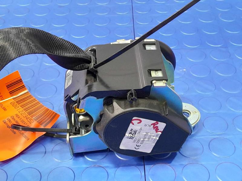 2018 Volvo S90 Rear Seat Belt