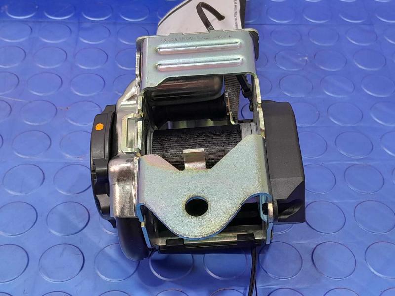 2018 Volvo S90 Rear Seat Belt