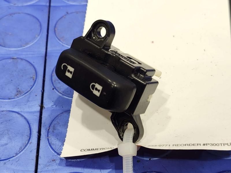 2010 Mazda Mazda3 Door Switch Front