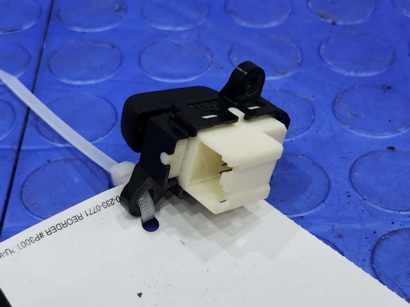 2010 Mazda Mazda3 Door Switch Front