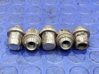 2016 Cadillac ATS Lug Nuts