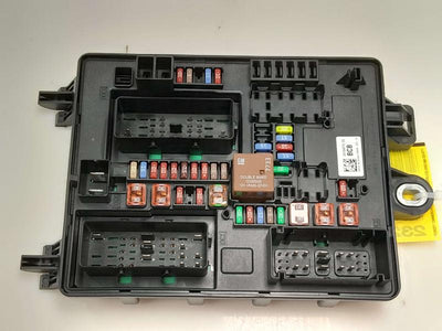 2014-2019 Cadillac ATS Body Wiring Harness Junction Block Assembly 23134073