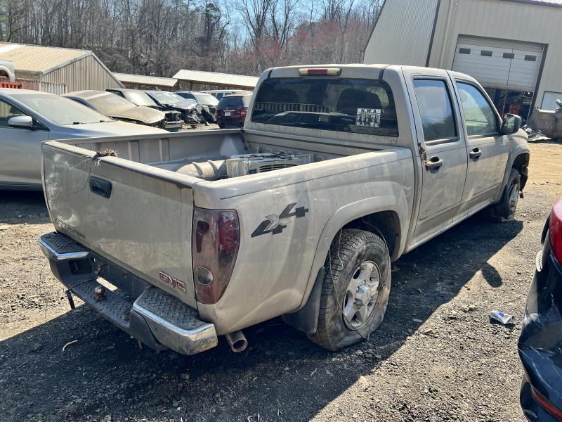 2004 GMC Canyon Center Pillar