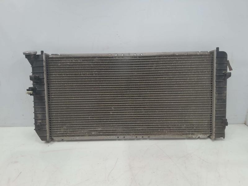 1999 Buick Park Avenue Radiator