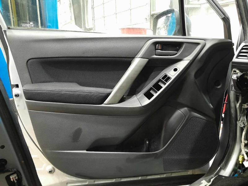 2014 Subaru Forester Front Door Trim Panel