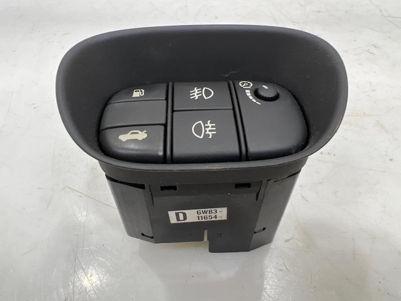 2007 - 2015 Jaguar Switch Bank - Trunk Fogs Fuel Door Rheostat OEM 6W8311654D