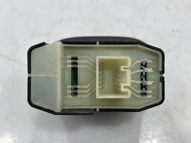 2007 - 2015 Jaguar Switch Bank - Trunk Fogs Fuel Door Rheostat OEM 6W8311654D