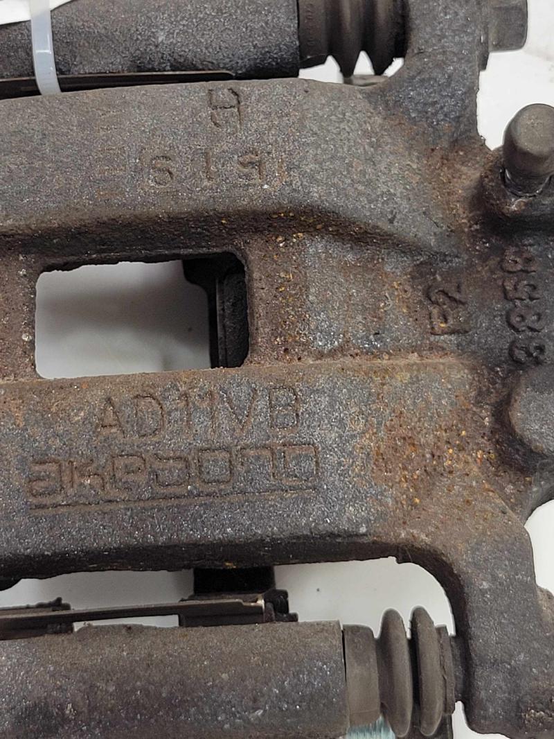 2015 Nissan Rogue Caliper