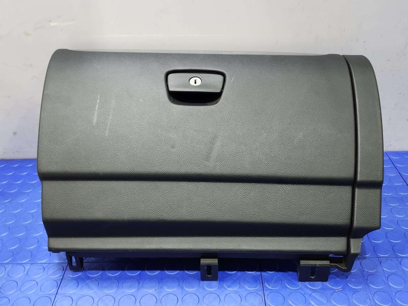 2013 Infiniti FX35 Glove Box