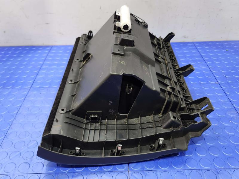 2013 Infiniti FX35 Glove Box