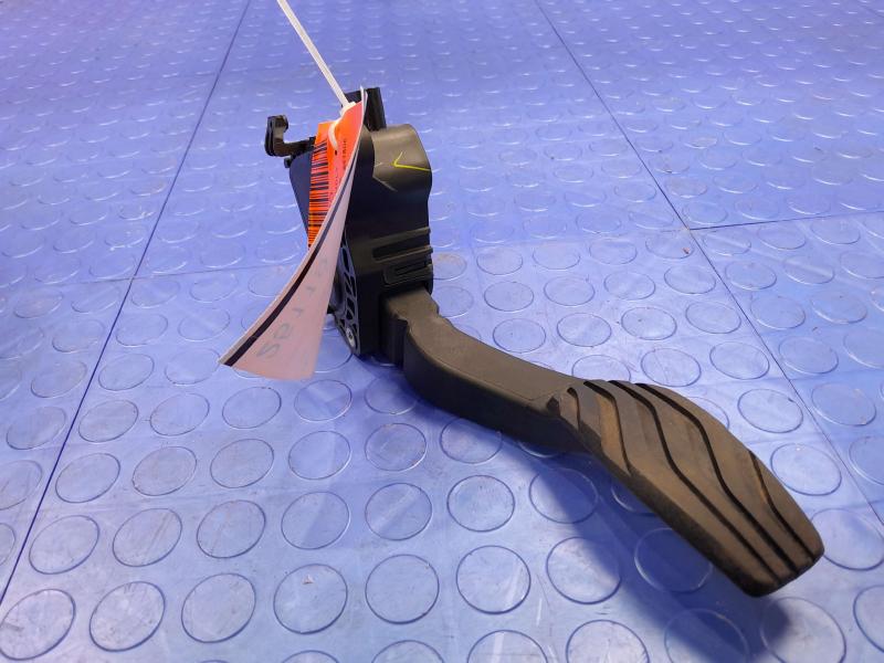 2020-2024 Nissan Versa Accelerator Pedal Assembly with Sensor OEM 180025RA0A