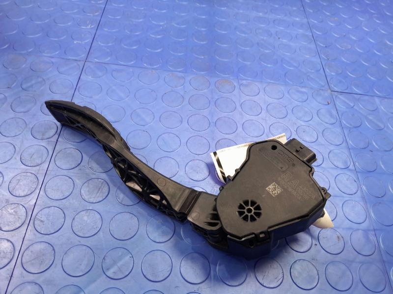 2020-2024 Nissan Versa Accelerator Pedal Assembly with Sensor OEM 180025RA0A