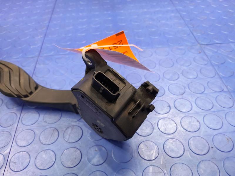 2020-2024 Nissan Versa Accelerator Pedal Assembly with Sensor OEM 180025RA0A