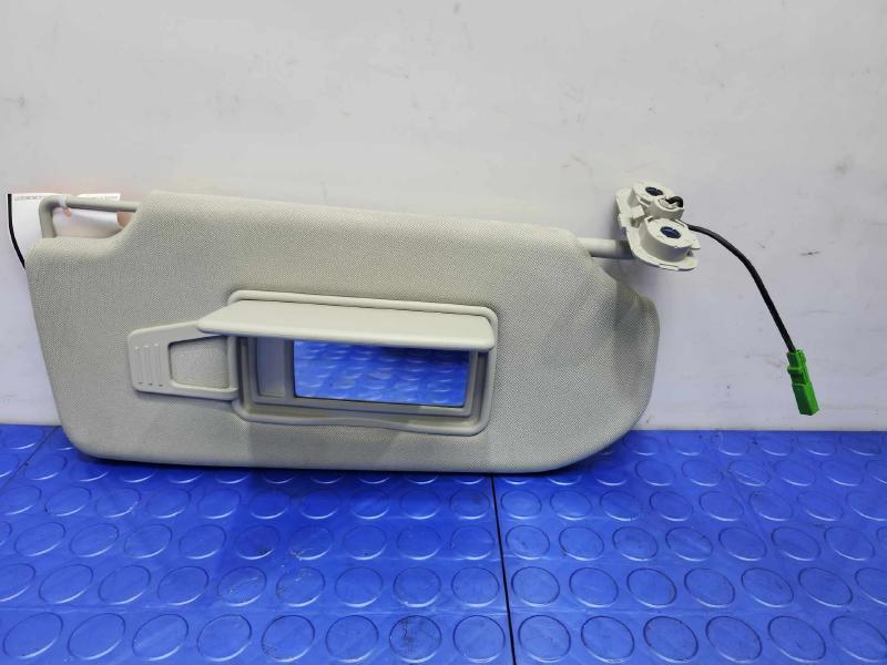 2018 Volvo S90 Sun Visor