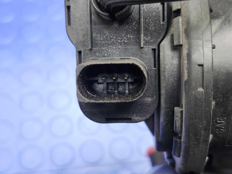 2011 Volkswagen Touareg VR6 3.6L Fuel Vapor Charcoal Canister Assembly OEM 7P0201801B