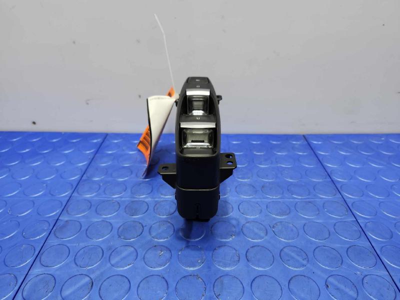 2023 Chevrolet Bolt EUV Floor Shifter