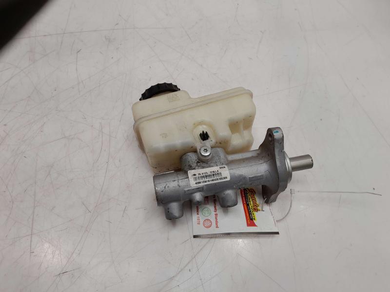 2010 - 2021 Nissan Frontier 4.0L Brake Master Cylinder Assembly OEM 460109BP1A