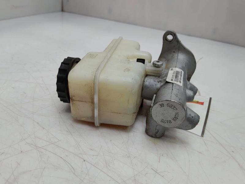 2010 - 2021 Nissan Frontier 4.0L Brake Master Cylinder Assembly OEM 460109BP1A