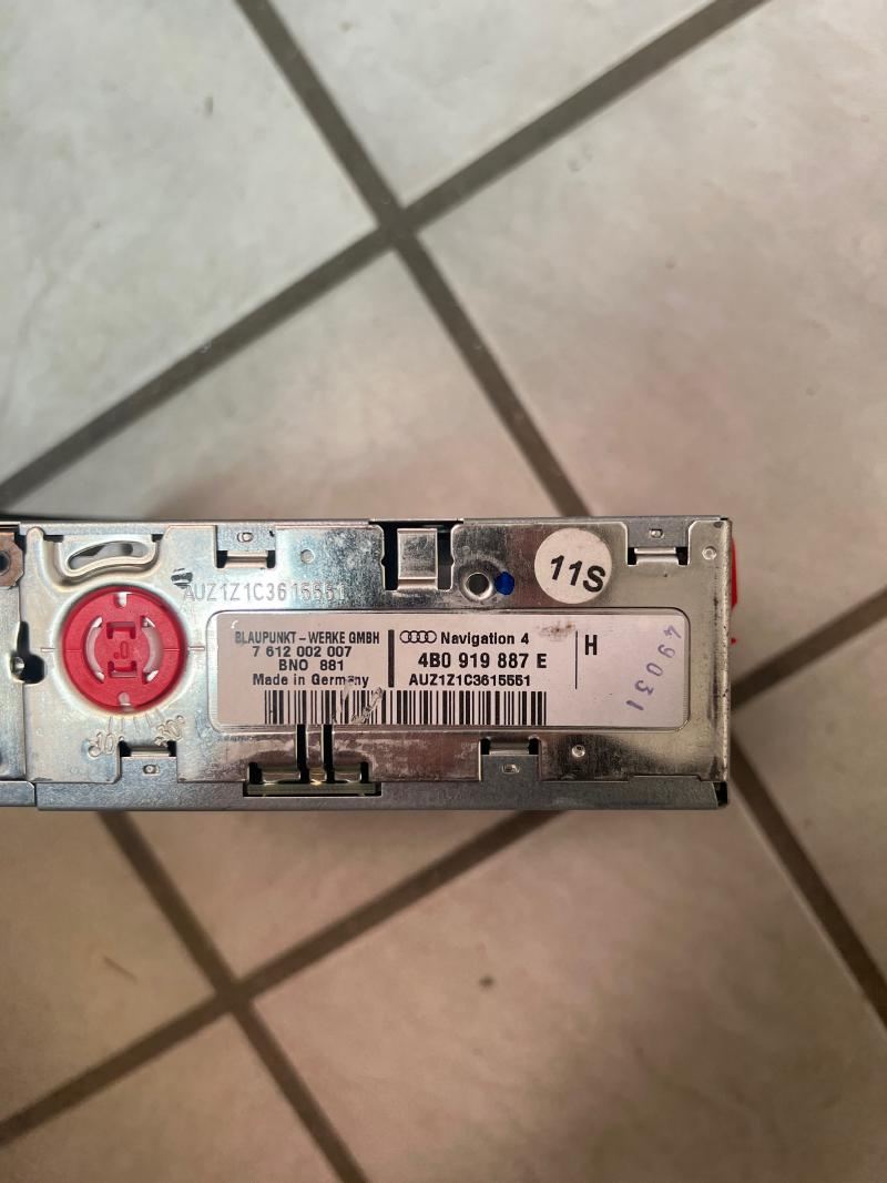 2003 Audi A4 Audio & Visual Equip.(Radio)