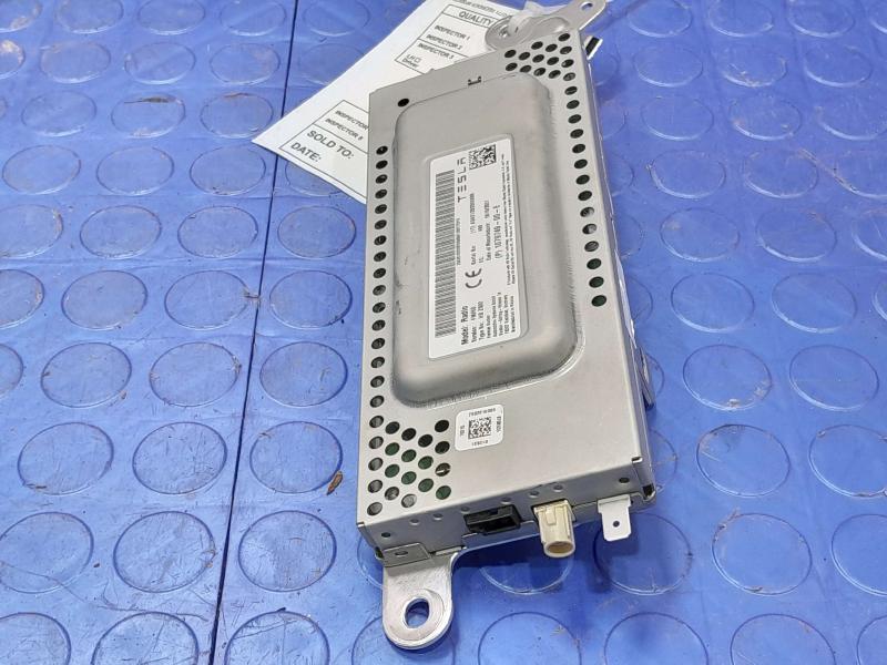 2017-2023 Tesla Model 3 Radio Receiver Tuner Module Genuine OEM 1079749-00-E