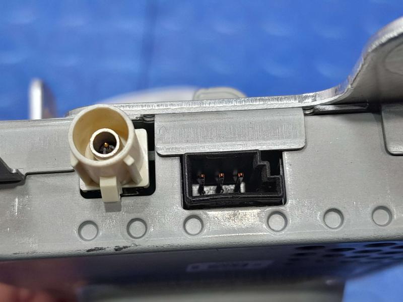 2017-2023 Tesla Model 3 Radio Receiver Tuner Module Genuine OEM 1079749-00-E