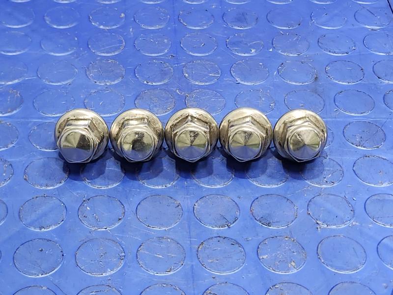 2020 Ford Mustang Lug Nuts