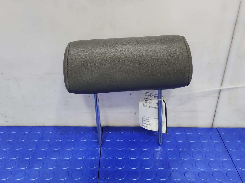 2017 Chevrolet Silverado 2500 Headrest