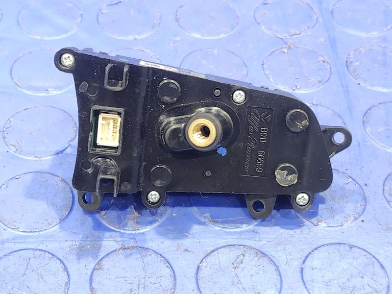 2018 Alfa Romeo Giulia Combination Switch