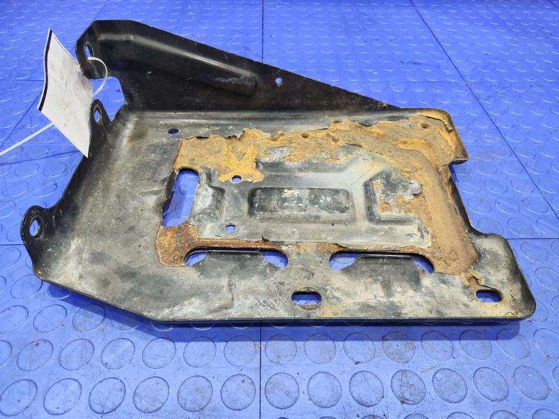 2010 Chevrolet Tahoe Battery Tray