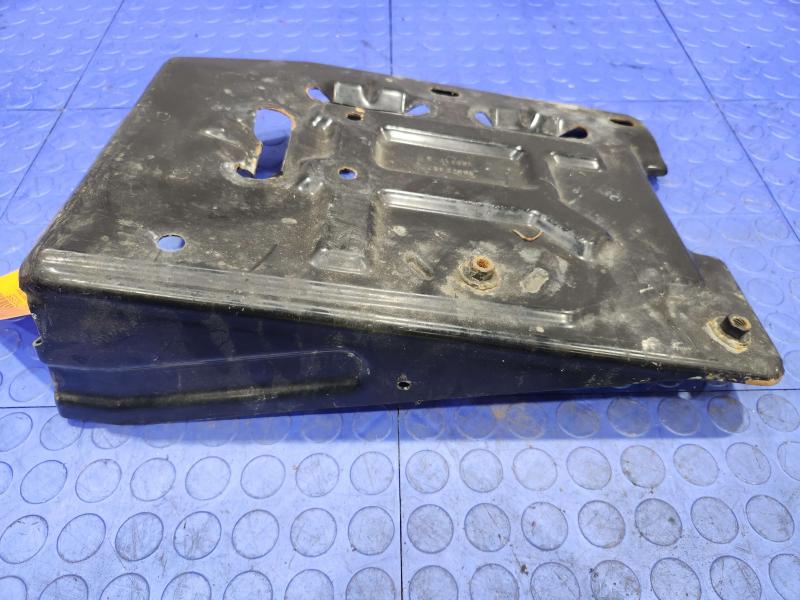 2010 Chevrolet Tahoe Battery Tray