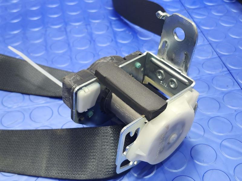 2015 Toyota Corolla Rear Seat Belt