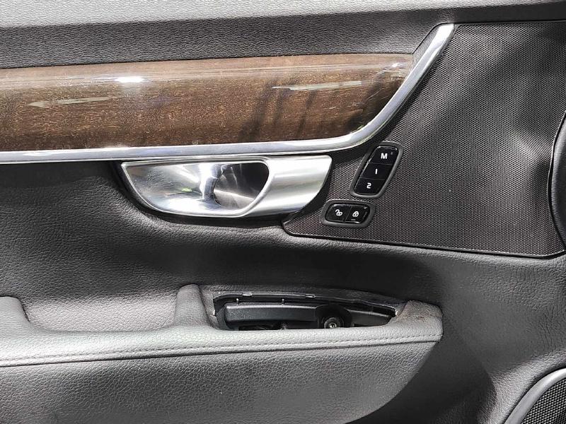 2018 Volvo S90 Front Door Trim Panel