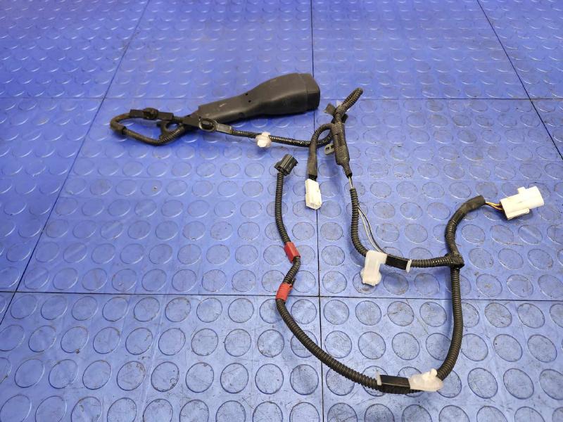 2013 Lexus GS 350 Front Seat Belt