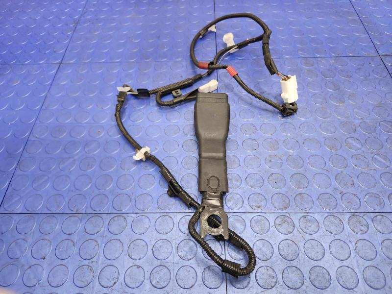 2013 Lexus GS 350 Front Seat Belt