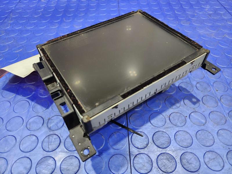 2017 Chrysler 200 8.4" Radio Receiver Display Screen Assembly w/o Navigation OEM 68270680AE