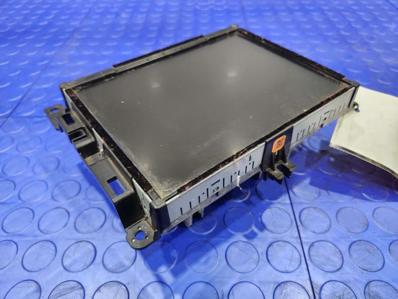 2017 Chrysler 200 8.4" Radio Receiver Display Screen Assembly w/o Navigation OEM 68270680AE