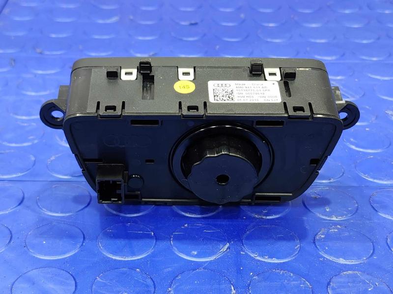 2017 Audi Q7 Headlight Switch (Dash Mtd)
