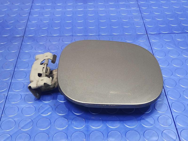 2013 Infiniti FX35 Fuel Tank Door