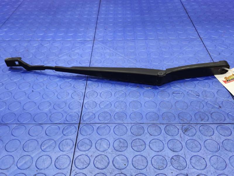 2014 Volkswagen Beetle Wiper Arm