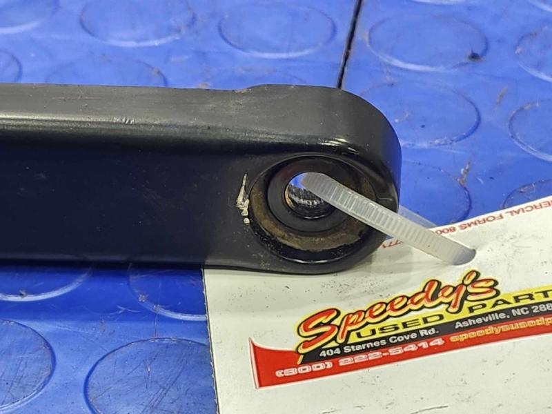 2014 Volkswagen Beetle Wiper Arm