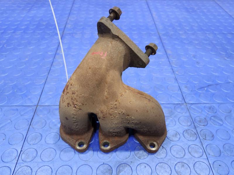 2018 Volkswagen Passat Exhaust Manifold