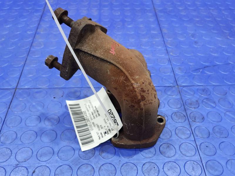 2018 Volkswagen Passat Exhaust Manifold