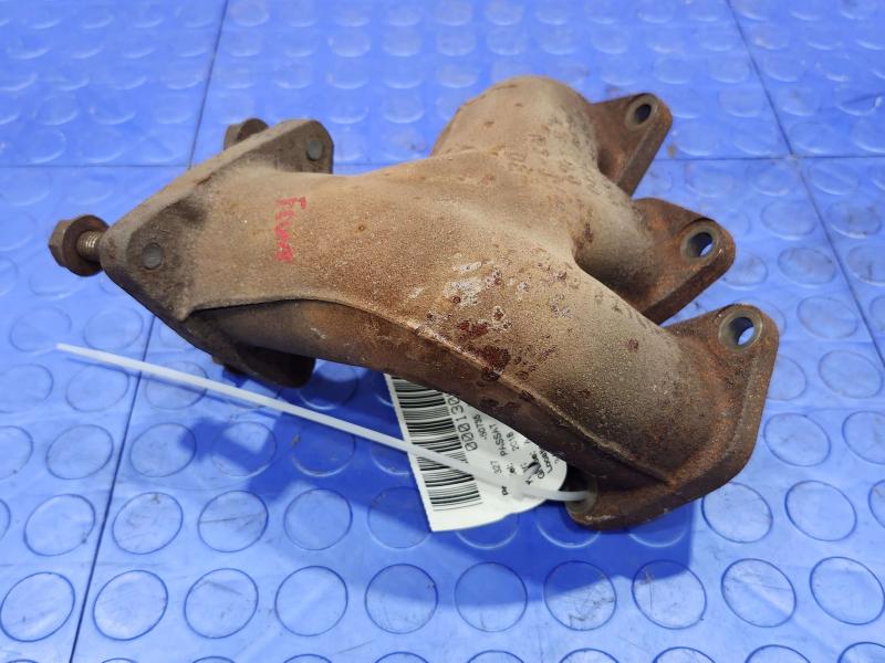 2018 Volkswagen Passat Exhaust Manifold