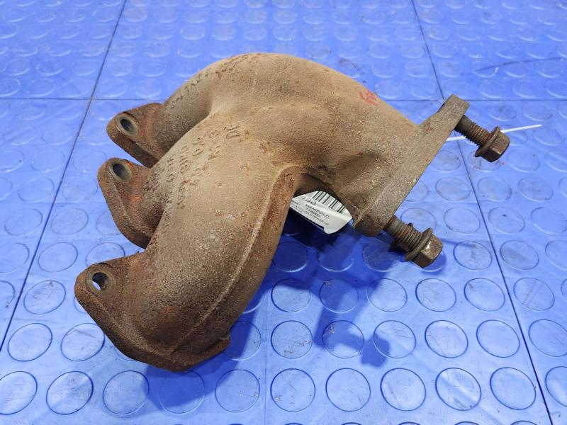 2018 Volkswagen Passat Exhaust Manifold