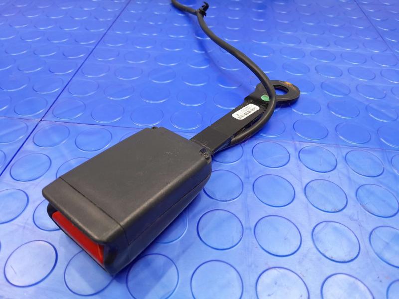 2021 Nissan Versa Front Seat Belt